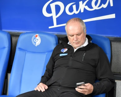 Покинул должность главный тренер воронежского «Факела»