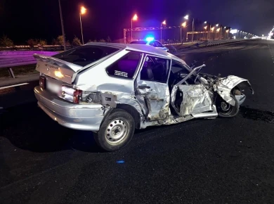 Парень на «Ладе» врезался в грузовик на воронежской трассе — есть пострадавшие