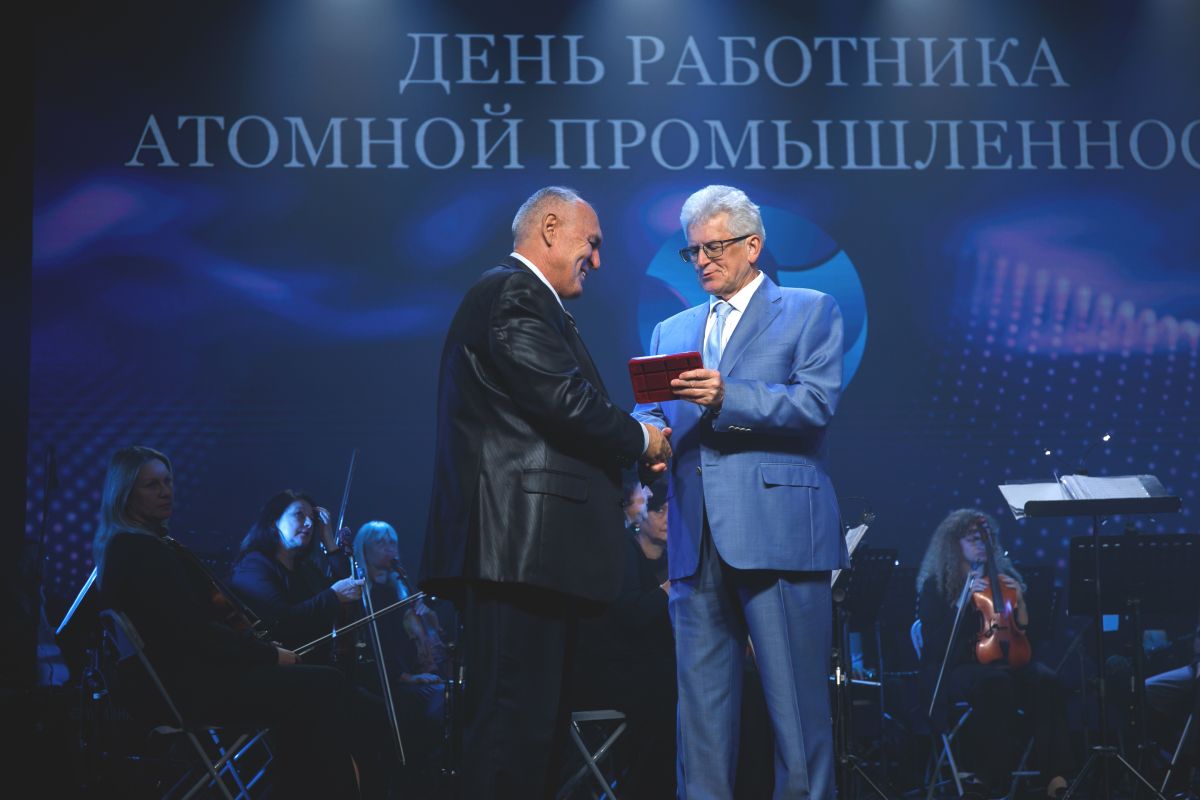 Нововоронежских атомщиков отметили высокими наградами