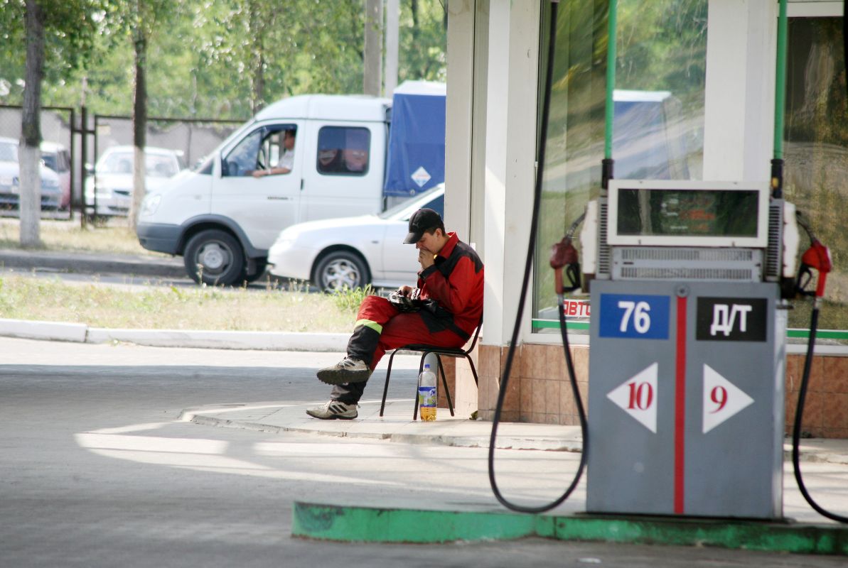 ФАС проведёт проверку сетей АЗС из-за роста цен на&nbsp;топливо