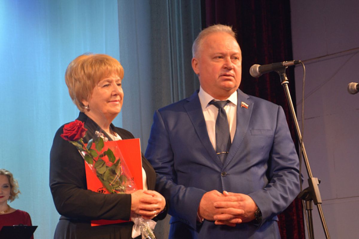 Зампредседателя Воронежской городской Думы подчеркнул значимость профессии учителя