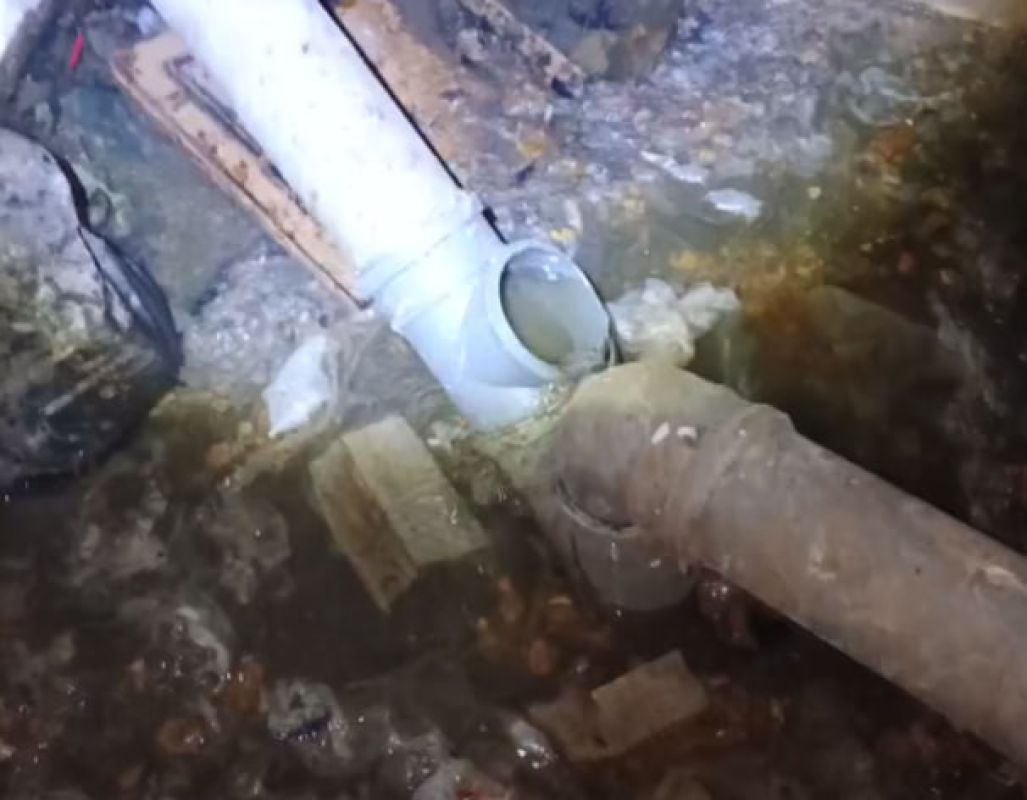 Так выглядит затопленный подвал общежития