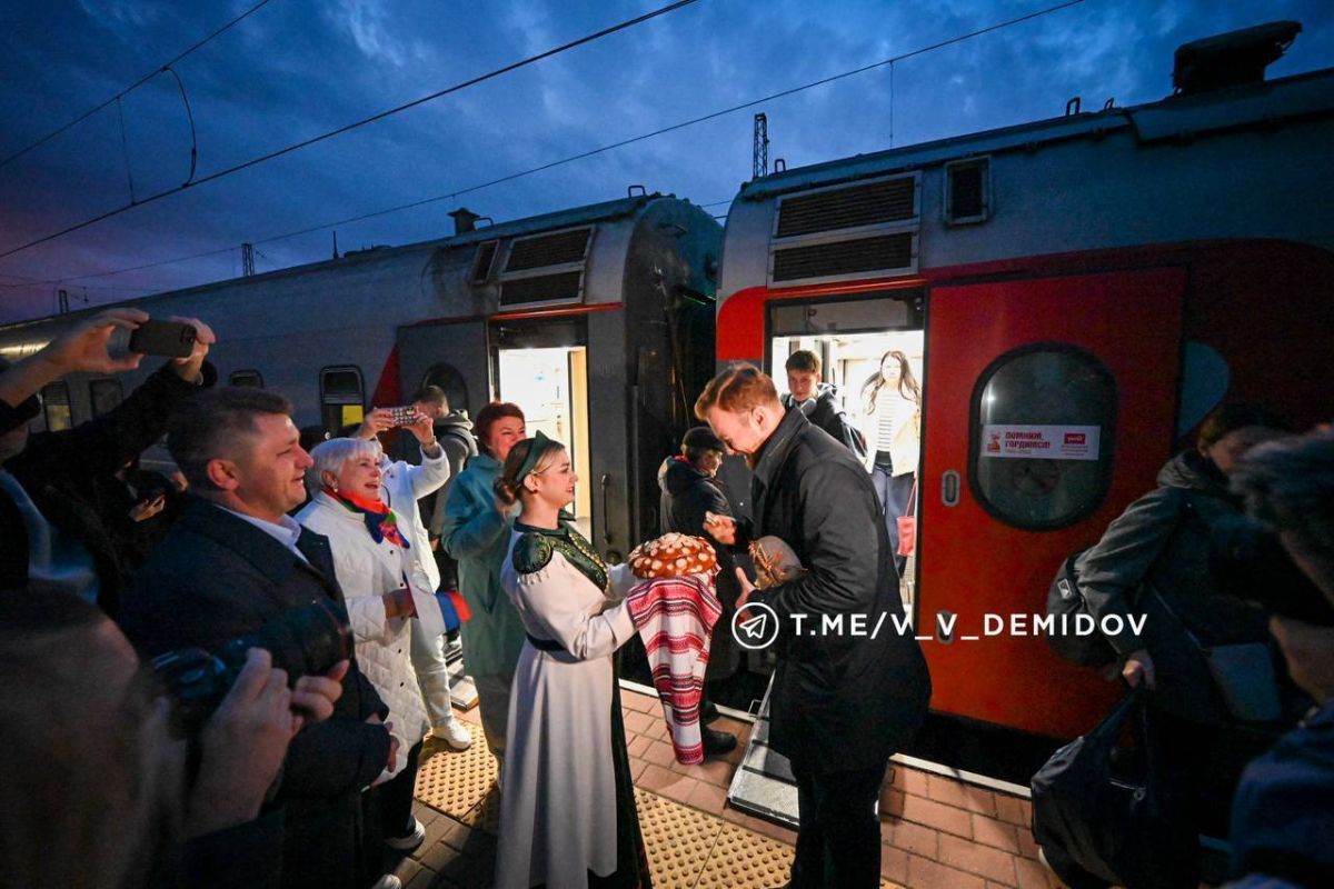 Белгородцы встретили победителя всероссийского конкурса «Учитель года России — 2025» Дмитрия Баланчукова