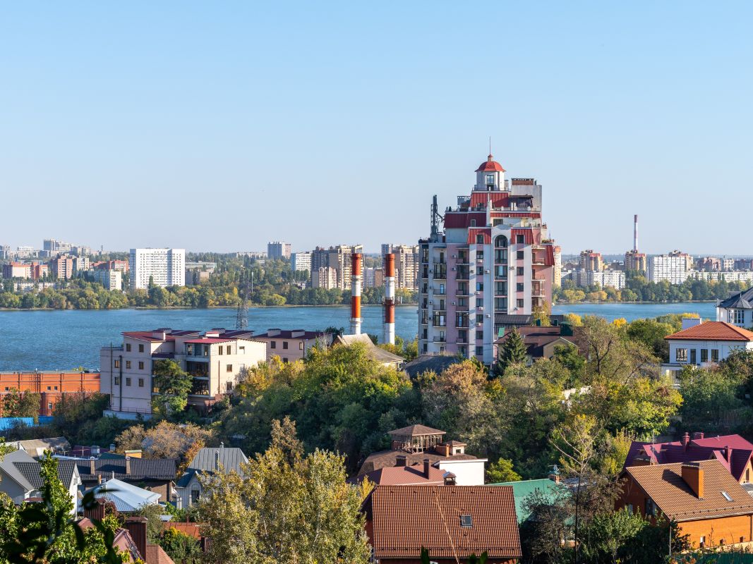 Пожар из-за атаки БПЛА и жёсткое ДТП. Главные новости Воронежа и области за 5 октября