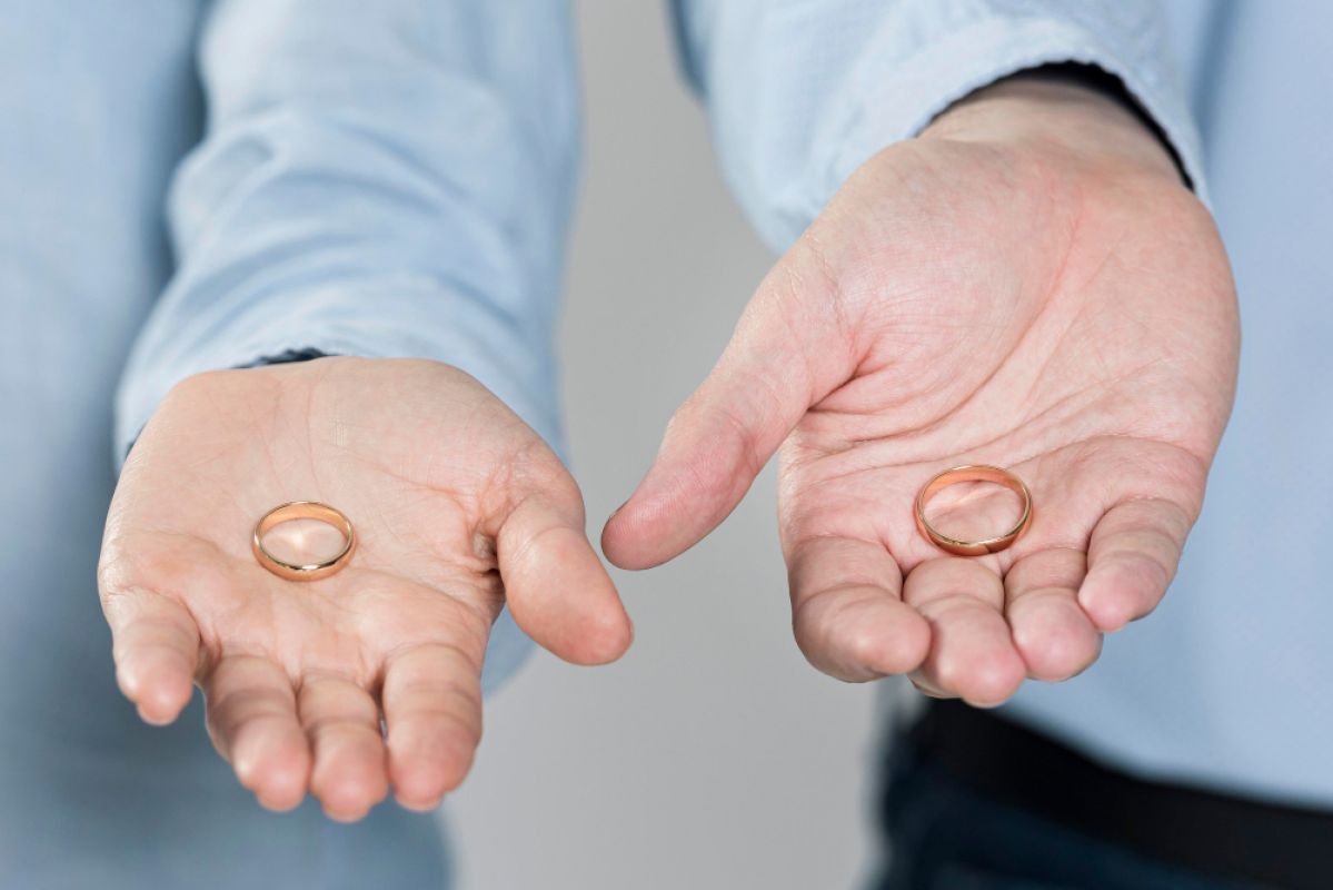 Главное за ночь. Популярный российский шоумен разводится с&nbsp;молодой женой