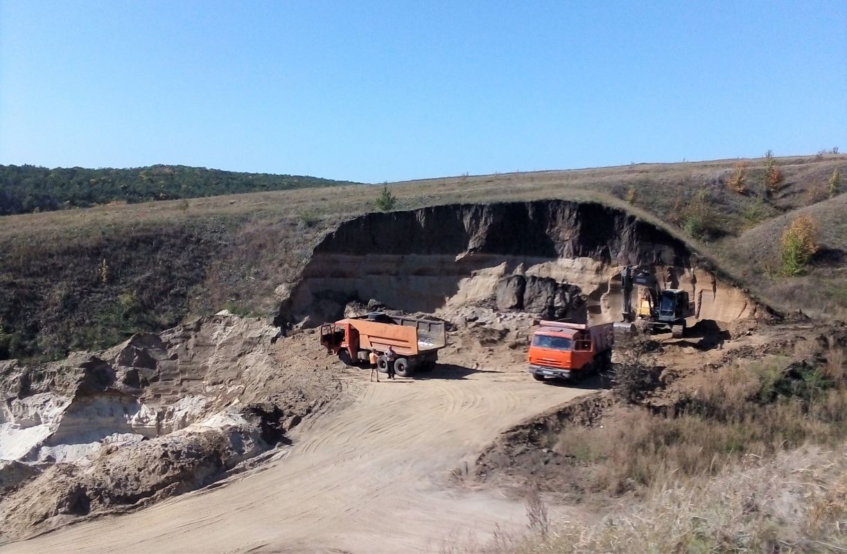 Незаконный песчаный карьер закрыли в Воронежской области&nbsp;