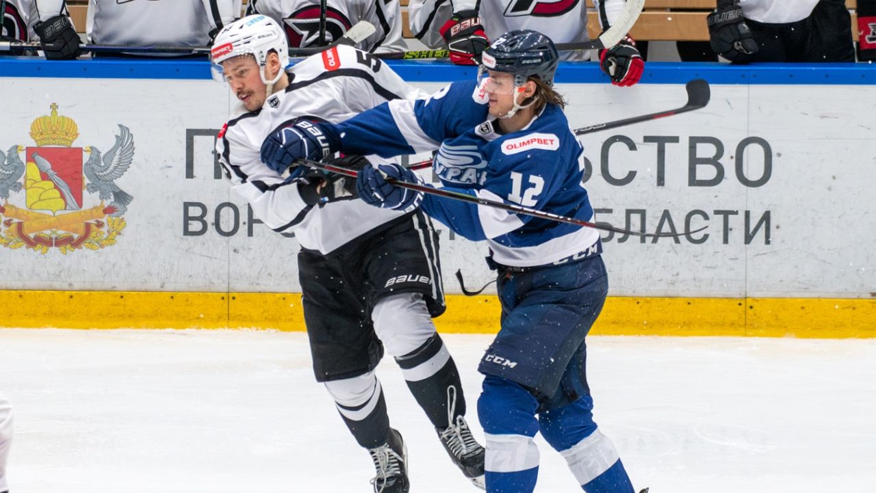 Успехи «Факела» при новом тренере и золото мастериц пауэрлифтинга. Новости воронежского спорта