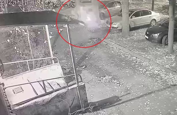 Пожилой мужчина сжёг иномарку молодой воронежанки (ВИДЕО)