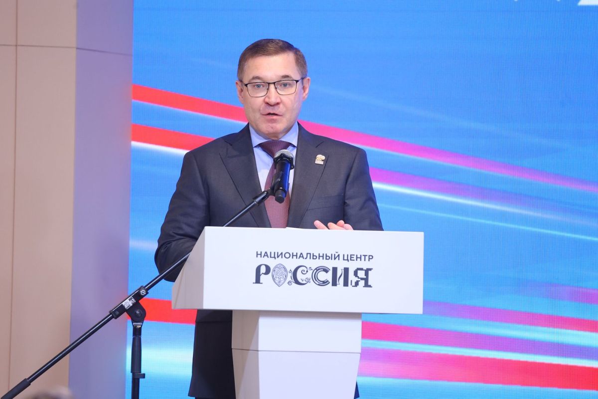 Владимир Якушев предложил клубам «Женского движения ЕР» провести сбор инициатив в&nbsp;новую народную программу