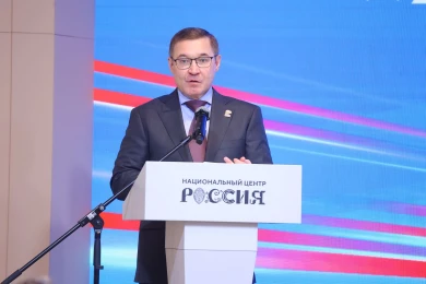 Владимир Якушев предложил клубам «Женского движения ЕР» провести сбор инициатив в новую народную программу