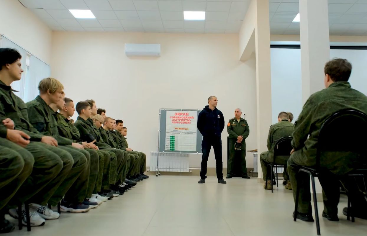 «Важно видеть героев своими глазами»: как&nbsp;участники СВО вдохновляют молодёжь &nbsp;