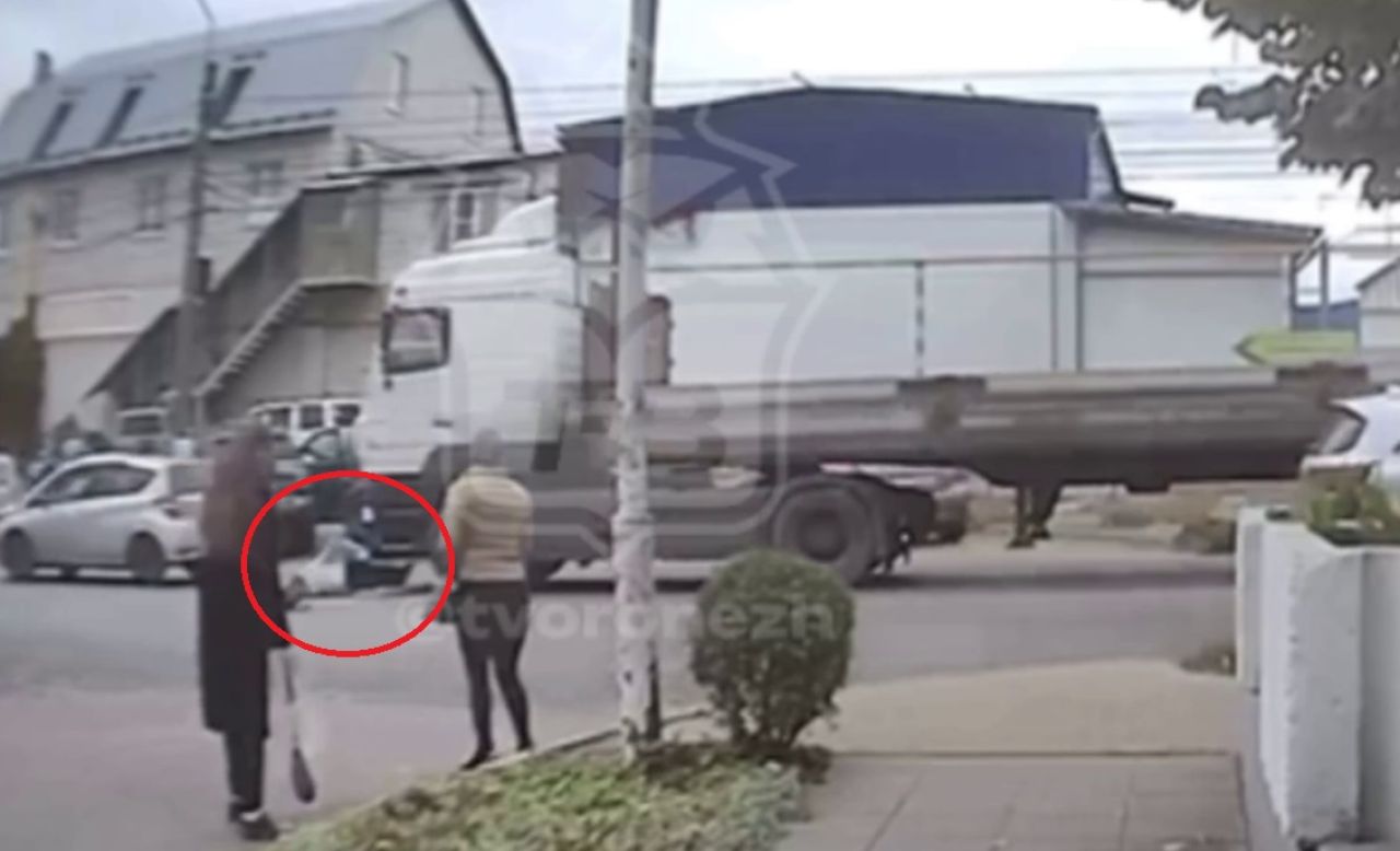 Женщину сбили у&nbsp;перекрёстка в&nbsp;Воронеже (ВИДЕО)