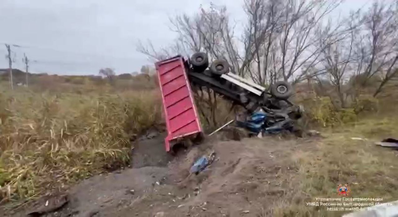 Под Белгородом водитель «МАН» получил травмы после опрокидывания в кювет