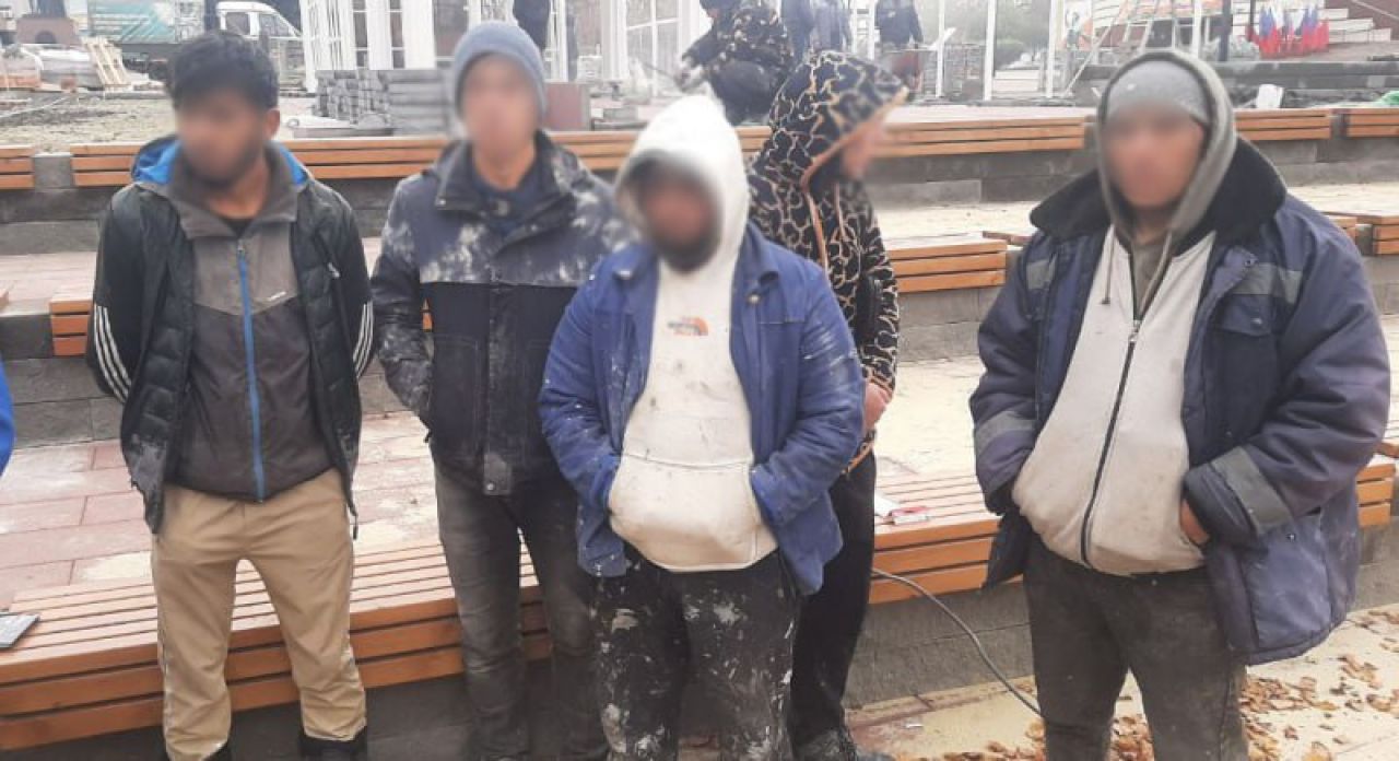 В Белгородской области выявлены нелегально работающие мигранты: двое выдворены из страны