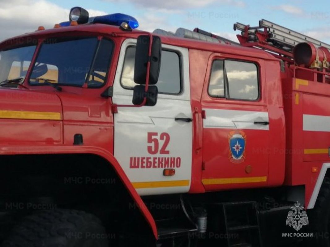 Более 30 человек эвакуировали белгородские брандмейстеры из горящих домов