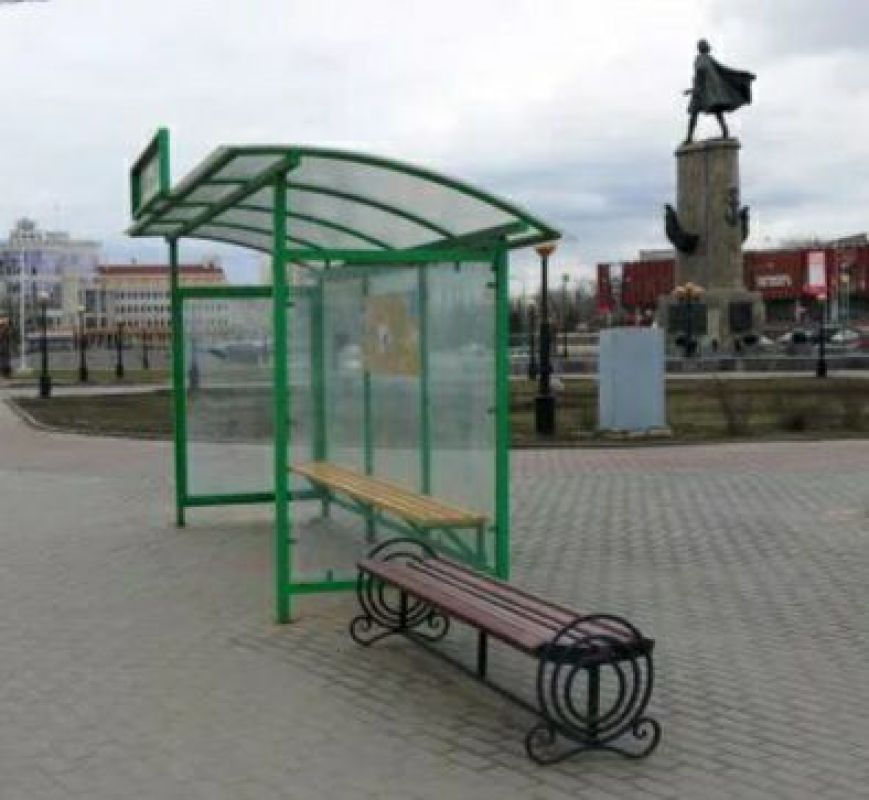 Житель Липецка ударил ножом мужчину, потеснившего в сторону его ребенка на остановке