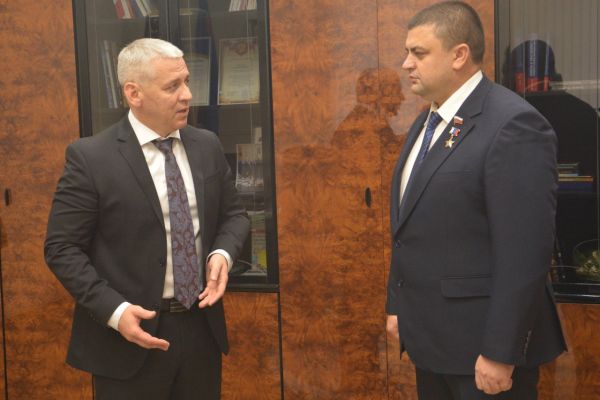 Спикер воронежской Думы поздравил ректора ВГУИТ с 95-летием вуза