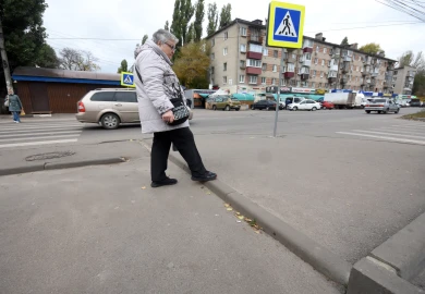 Как семь человек стали «жертвами» обычного бордюра в Воронеже