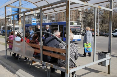 Автобусную остановку перенесут из-за изменения схемы движения на воронежской улице