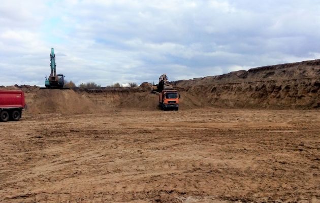 Песчаный карьер с нарушениями выявили близ города в Воронежской области