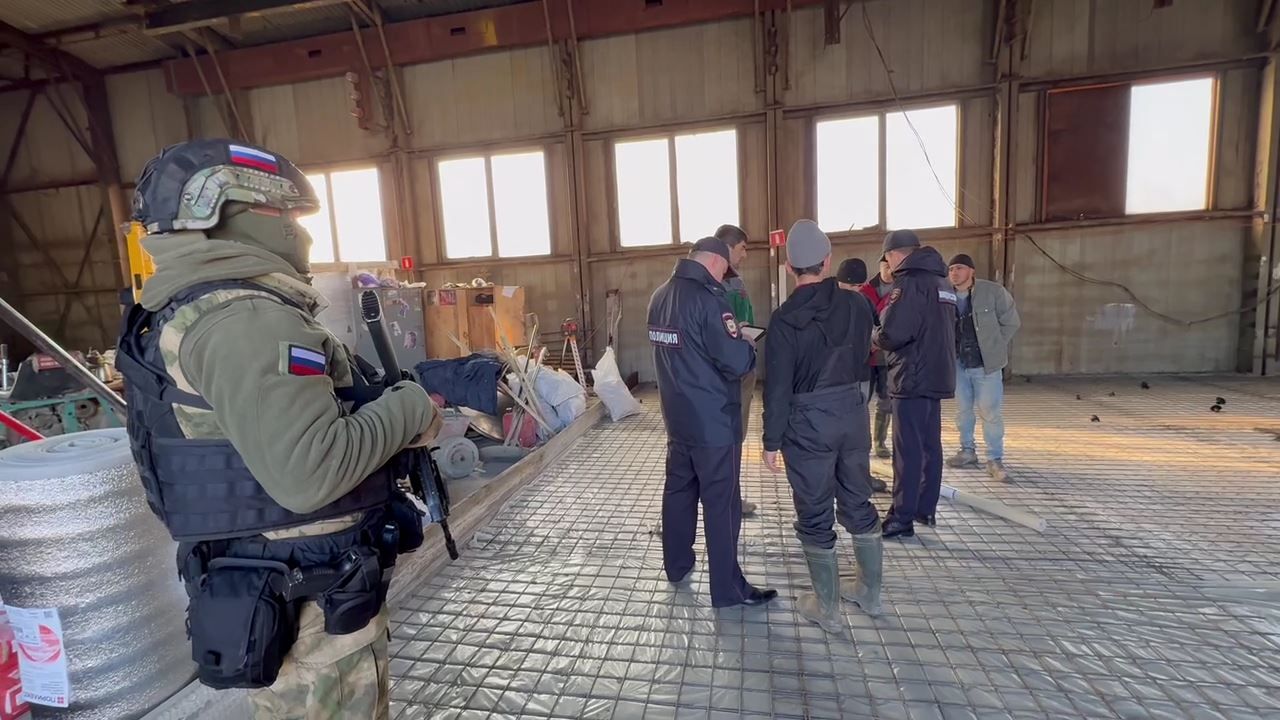 Воронежские патенты в Курске: пятерых мигрантов оштрафовали за нелегальную работу