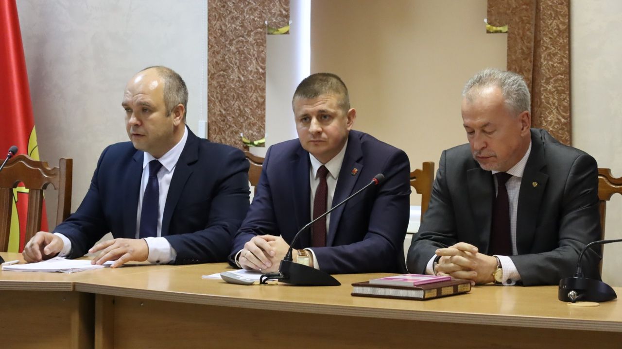 Николай Черников избран главой Тербунского округа