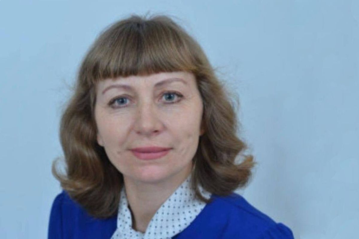 Погибшпя учительница Марина Садыкова