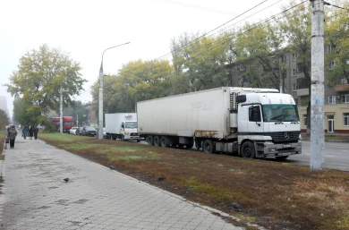 Что делать воронежцам, если двор или улица превращается в стоянку для фур 