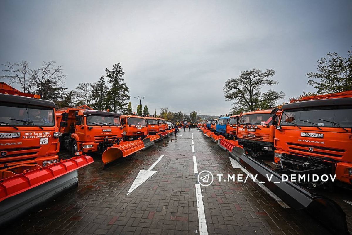 Более 50 машин спецтехники будут «патрулировать» улицы Белгорода на случай внезапного прихода зимы