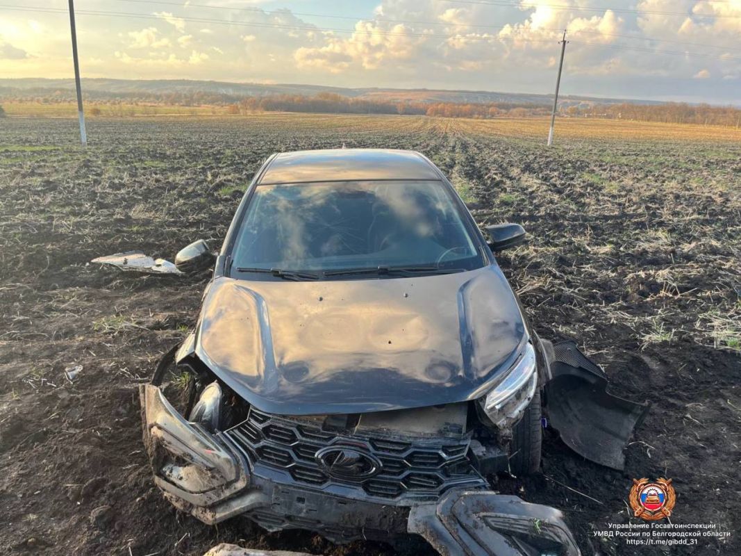 Автоледи под Белгородом не смогла удержать руль, опрокинула авто и улетела в кювет