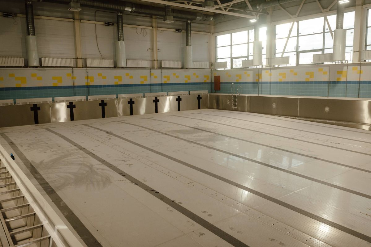 Курскому подрядчику может не поздоровиться: Хинштейн возмутился затягиванием сроков сдачи бассейна