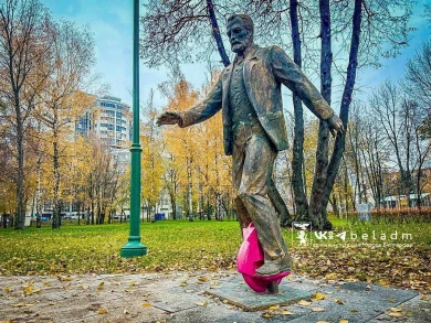 Разгадана загадка третьей скульптуры: на аллее в Белгороде появился Шухов на моноколесе