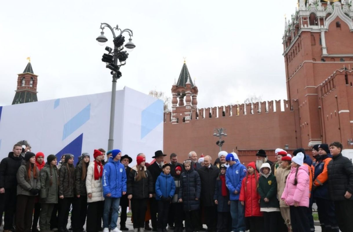 Школьница из Мичуринска встретилась с Владимиром Путиным