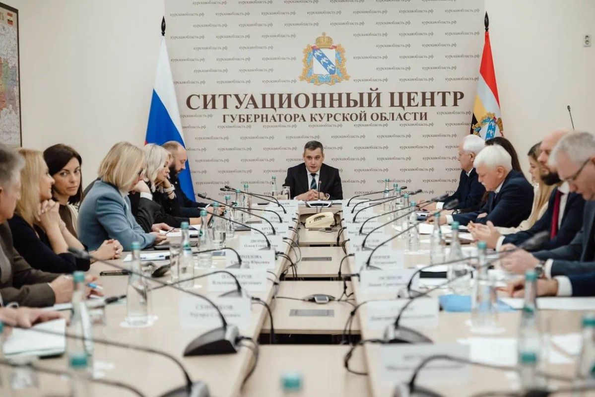 Хинштейну удалось за несколько дней сократить число курских чиновников почти на 6%