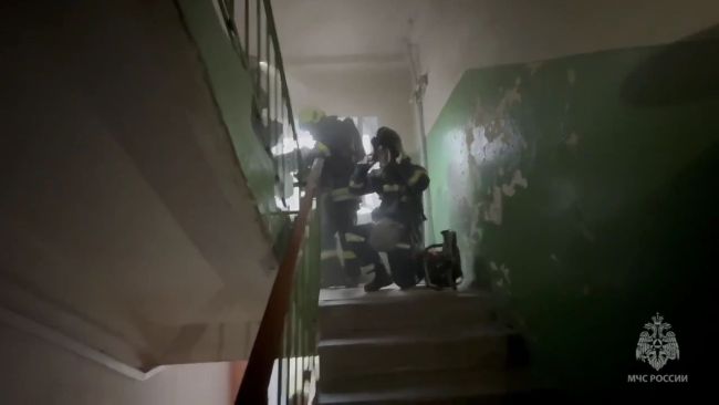 В Курске девочку спасли из горящей квартиры