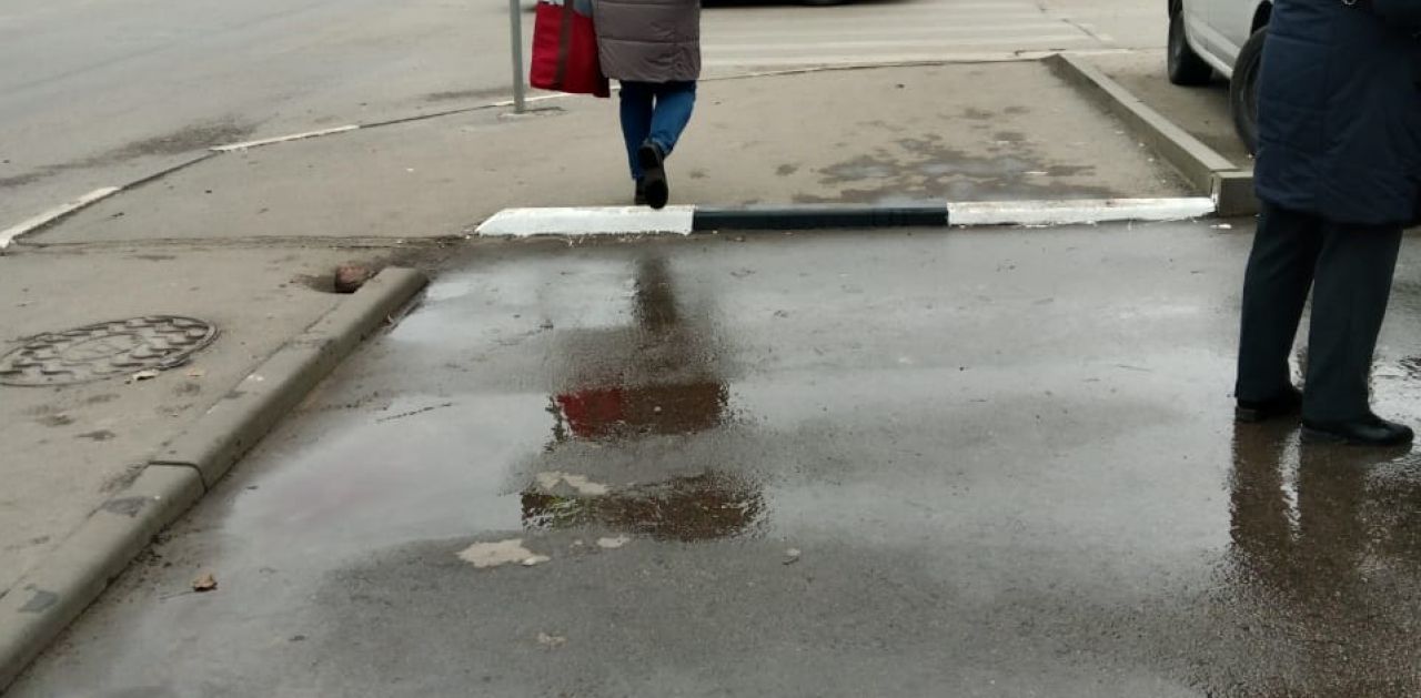 Выяснилось, что стало с опасным бордюром, о который травмировались воронежцы&nbsp;