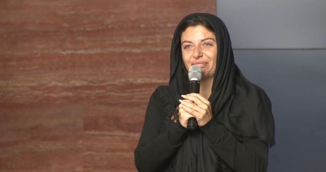 Главное за ночь. Заболевшая раком Симоньян в последний раз снялась без парика