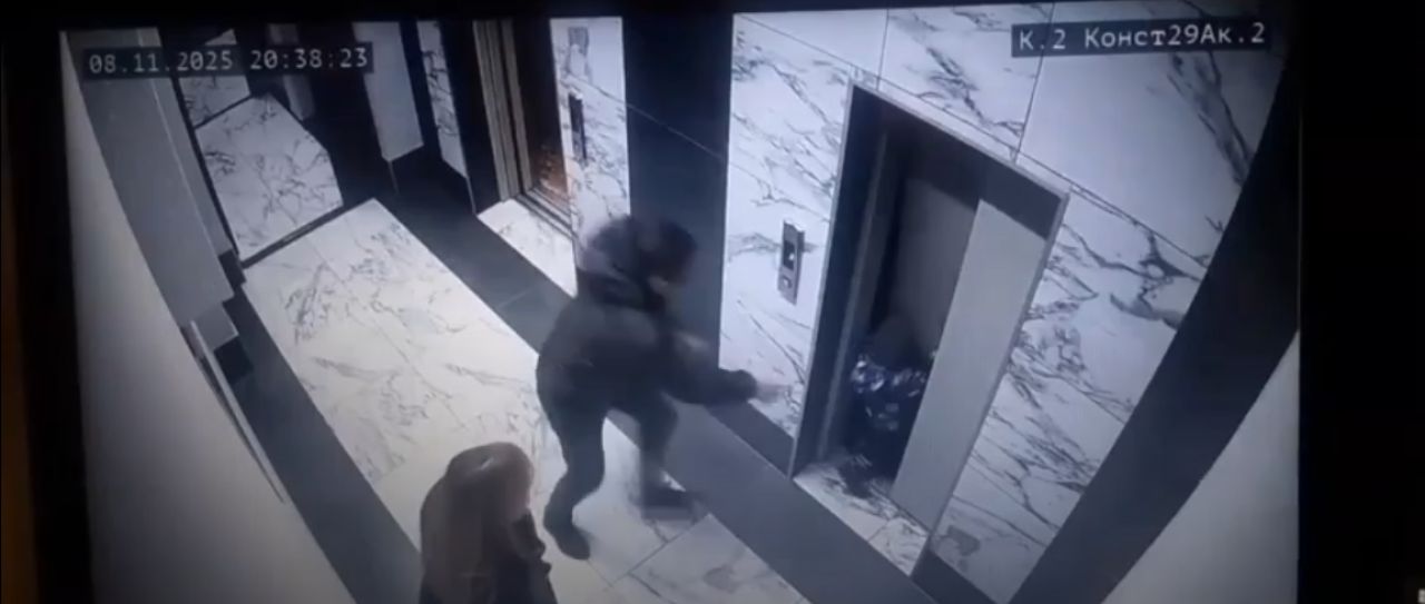 3-летний малыш провалился в шахту лифта в&nbsp;воронежском ЖК (ВИДЕО)