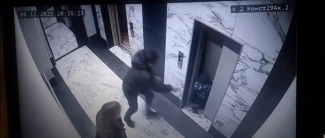 3-летний малыш провалился в шахту лифта в воронежском ЖК (ВИДЕО)