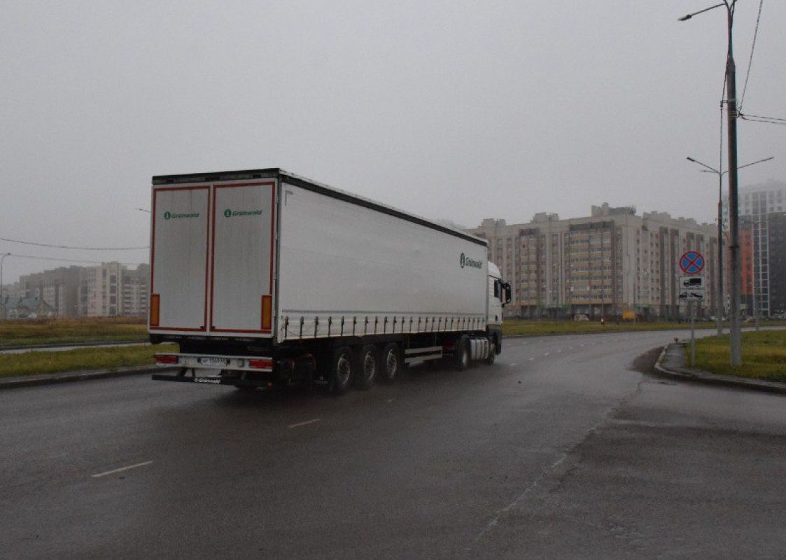 Парковку фур запретили на нескольких улицах Тамбова