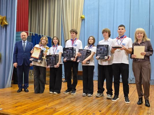 Ученики из Ленинского района стали лучшими знатоками избирательного права в Воронеже