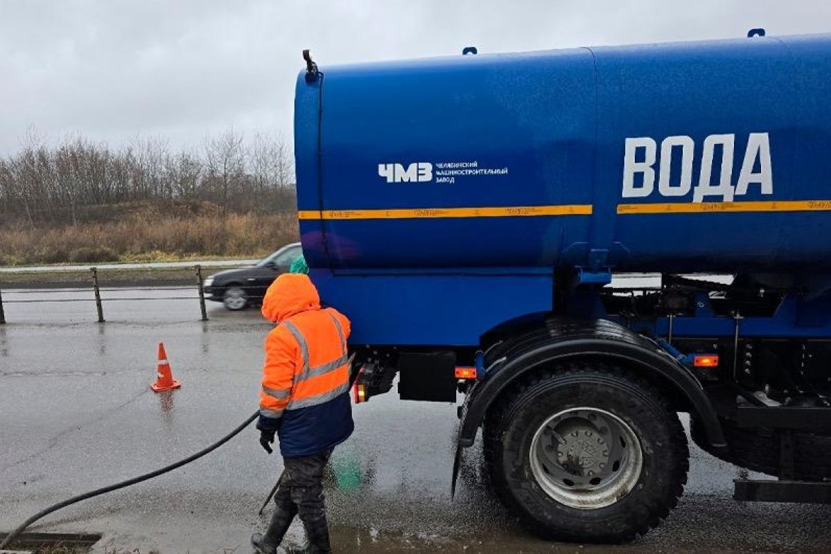 Дорожники в Тамбове чистят ливнёвки