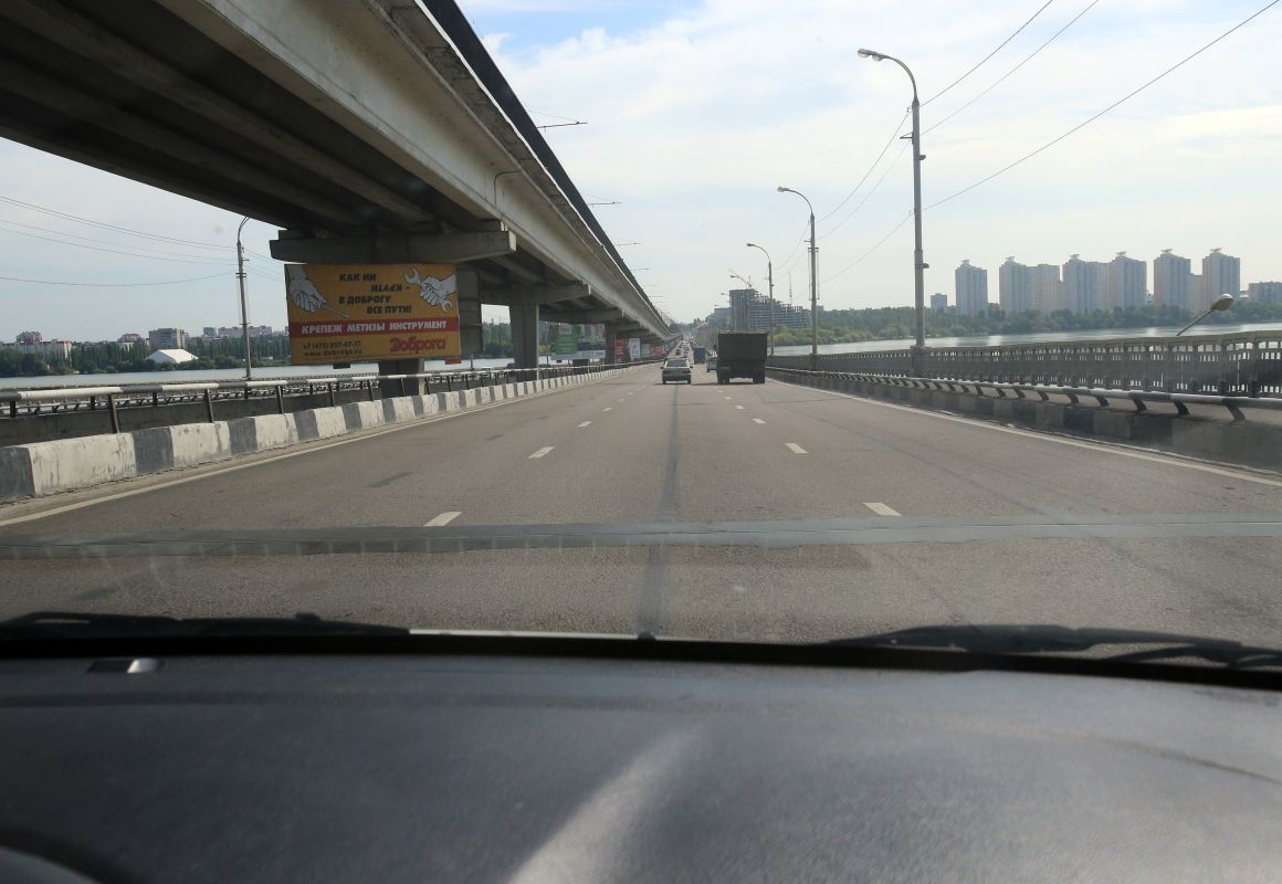 Закрыли движение по одному из съездов с Северного моста в Воронеже (ВИДЕО)