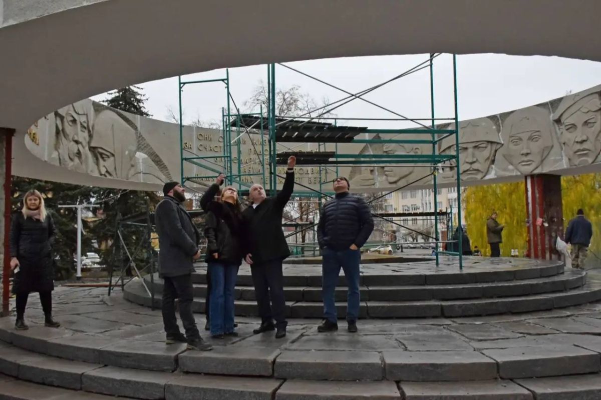 Реконструкцию материала «Вечная слава» завершат в течение месяца