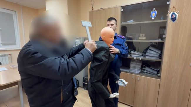 Курский пенсионер выбросил тела жены и тещи в люк и овраг