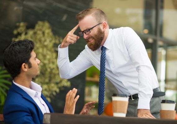 Овнам лучше не попадаться под руку начальству, а Весы наладят новые полезные связи