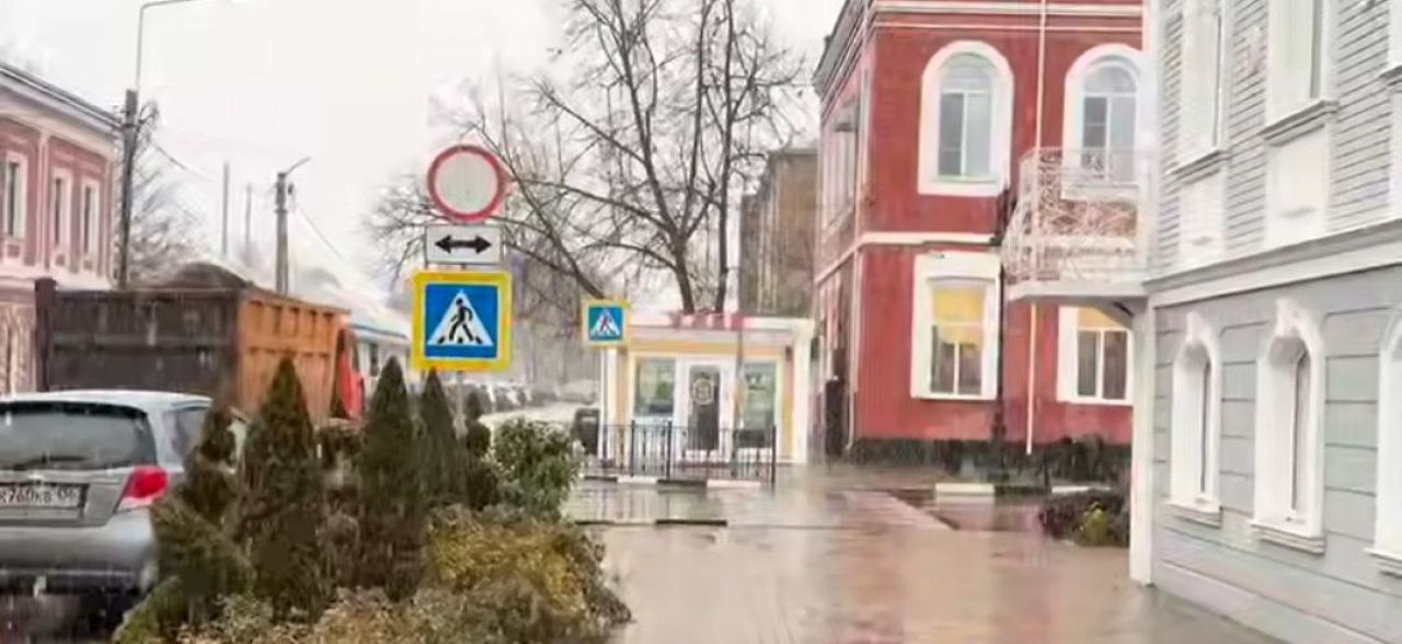 Снегопад накрыл Воронежскую область