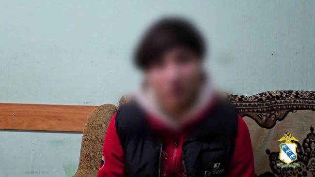 Подросток с отверткой ограбил девушку в Курске ради жвачки и кейса от наушников