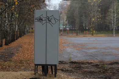 Вандалы разносят по частям популярный воронежский парк