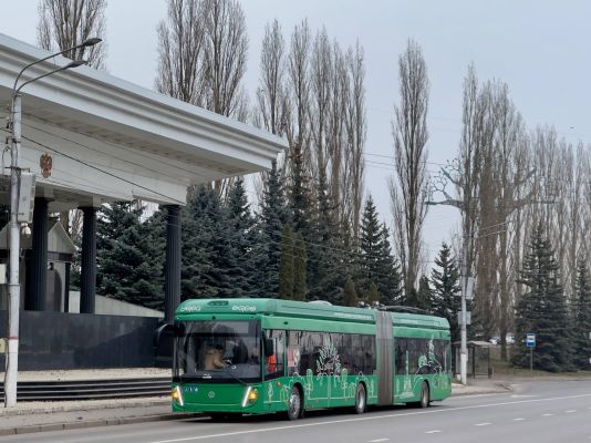В Курске месяц можно бесплатно ездить в новом троллейбусе-гармошке